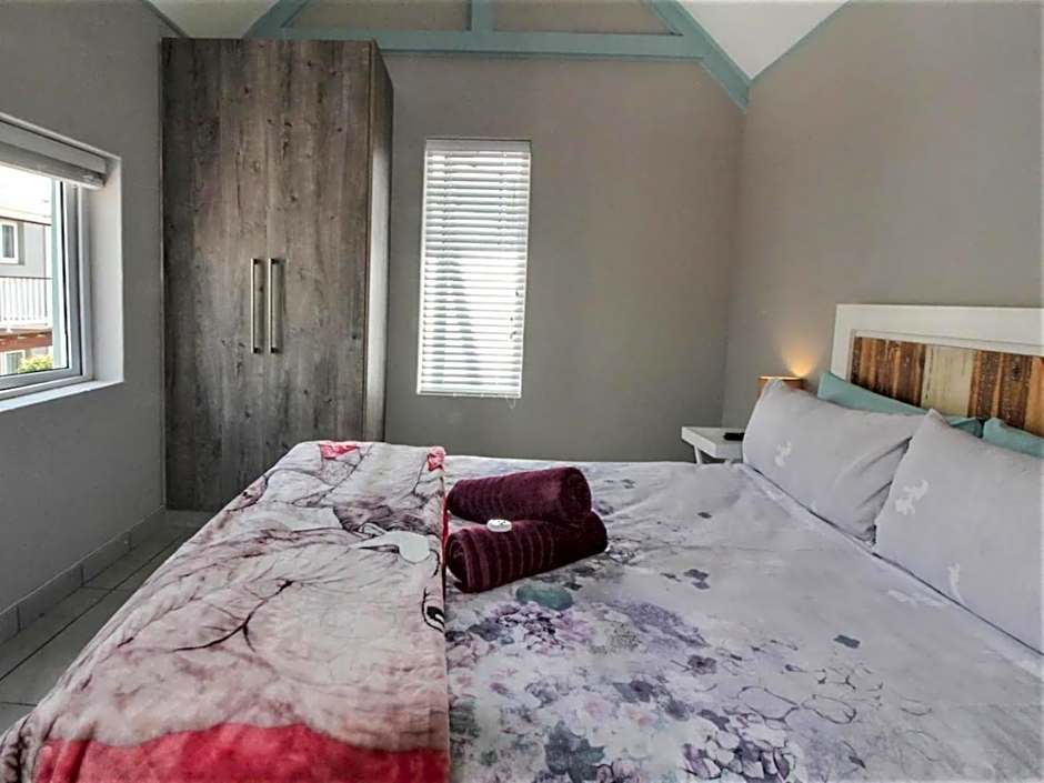 5 Tides End and 5 on Tides End