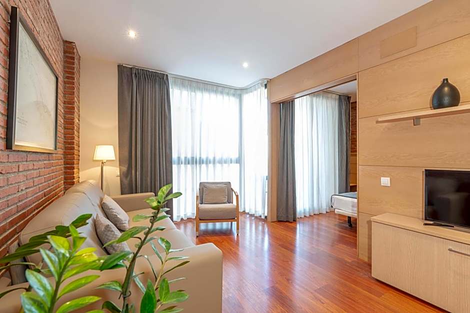 Serennia Cest Apartamentos Arc de Triomf
