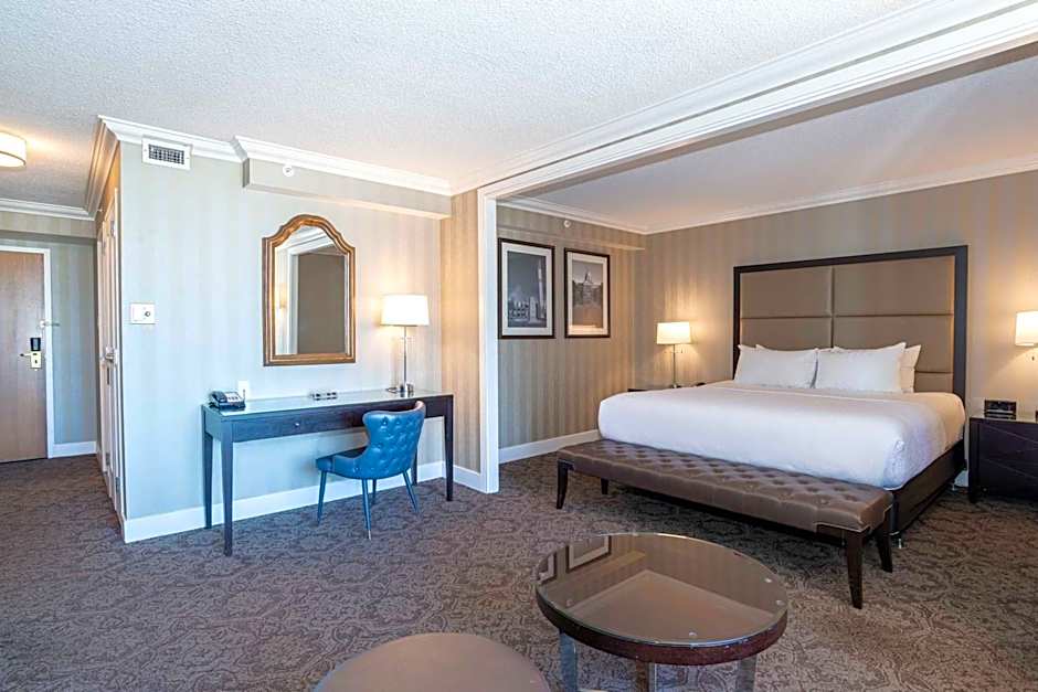 Sandman Signature Edmonton Downtown Hotel