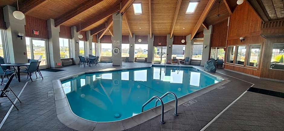 Ten Pin Inn & Suites