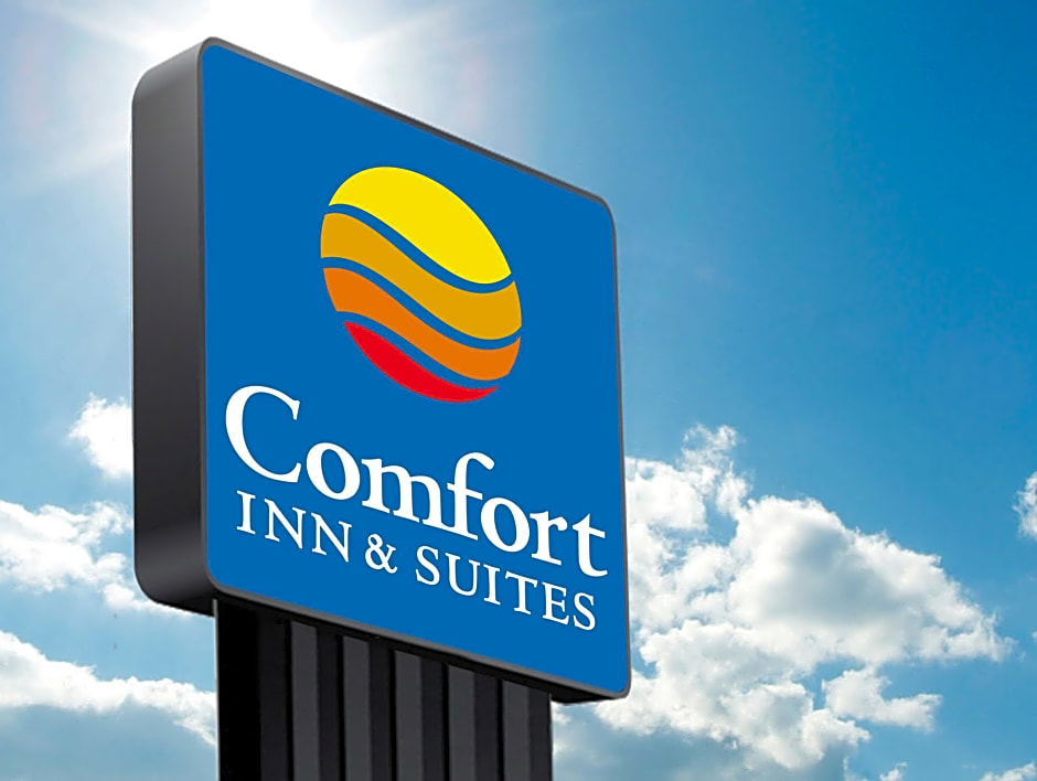 Comfort Inn & Suites Shawnee - Kansas City