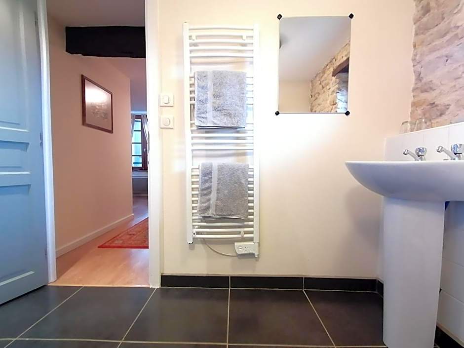 La Vieille Gorce Chambres d'Hôtes near Civray