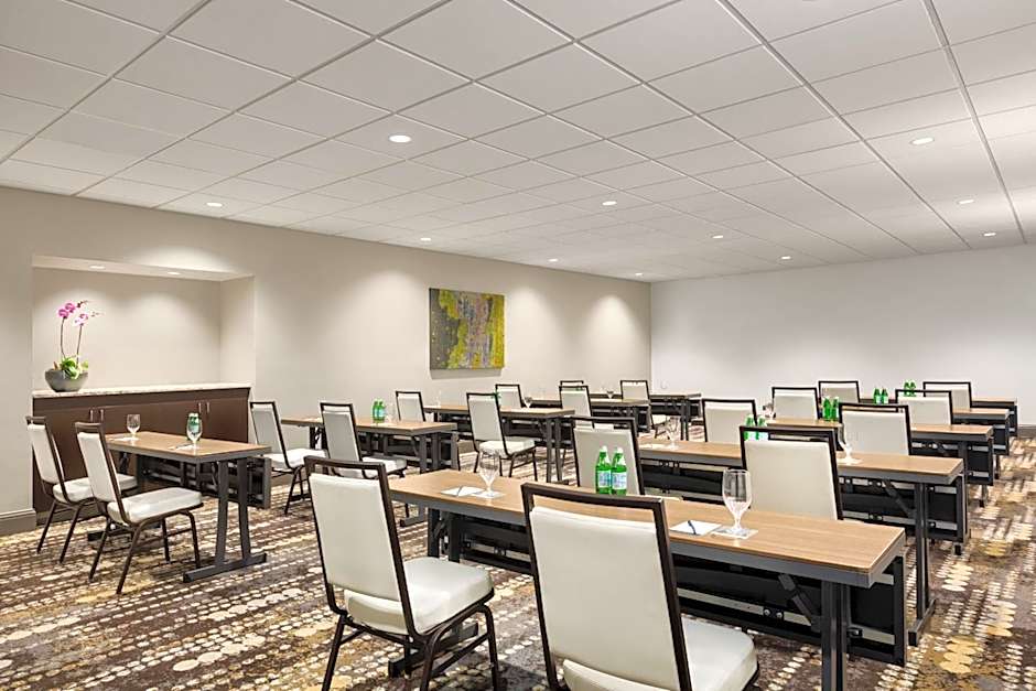 Magnolia Hotel Denver, a Tribute Portfolio Hotel