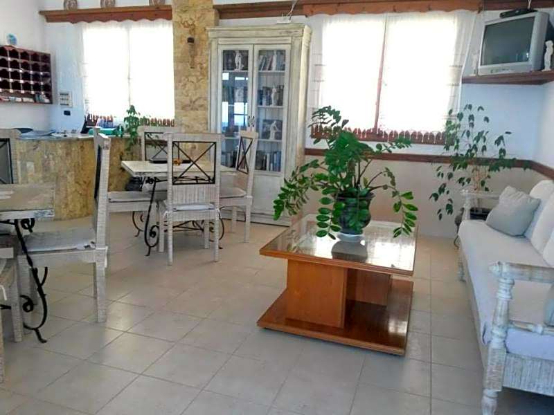 Elenis Studios