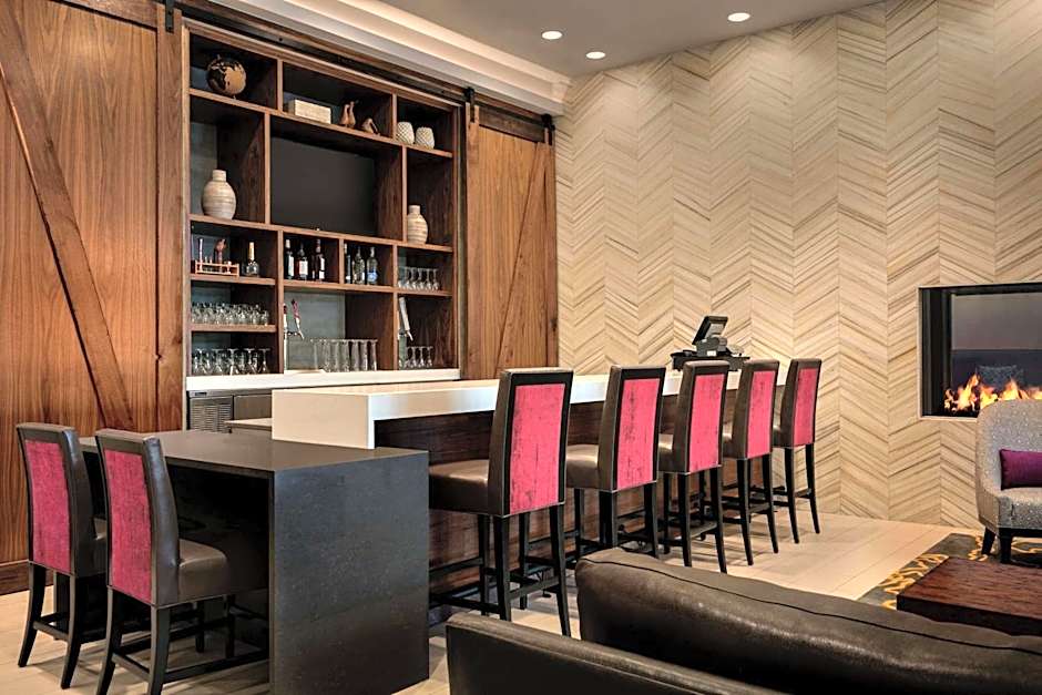 Embassy Suites By Hilton Berkeley Heights
