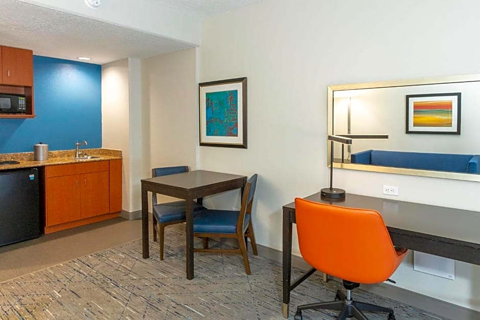 Holiday Inn Express Hotel & Suites Jacksonville Airport By IHG