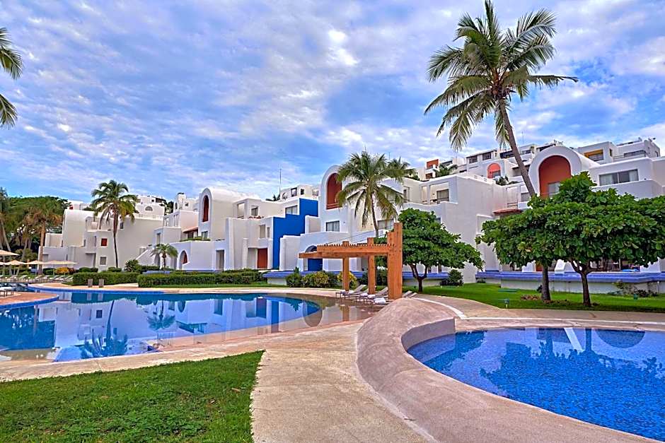 Camino Real Zaashila Huatulco