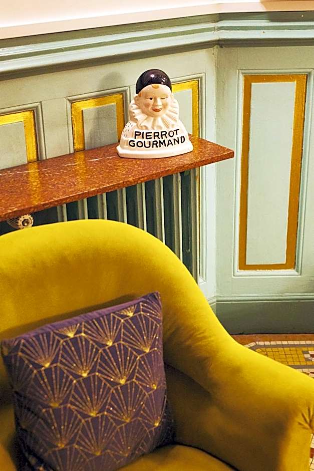 The Old Hotel Ravel Centre