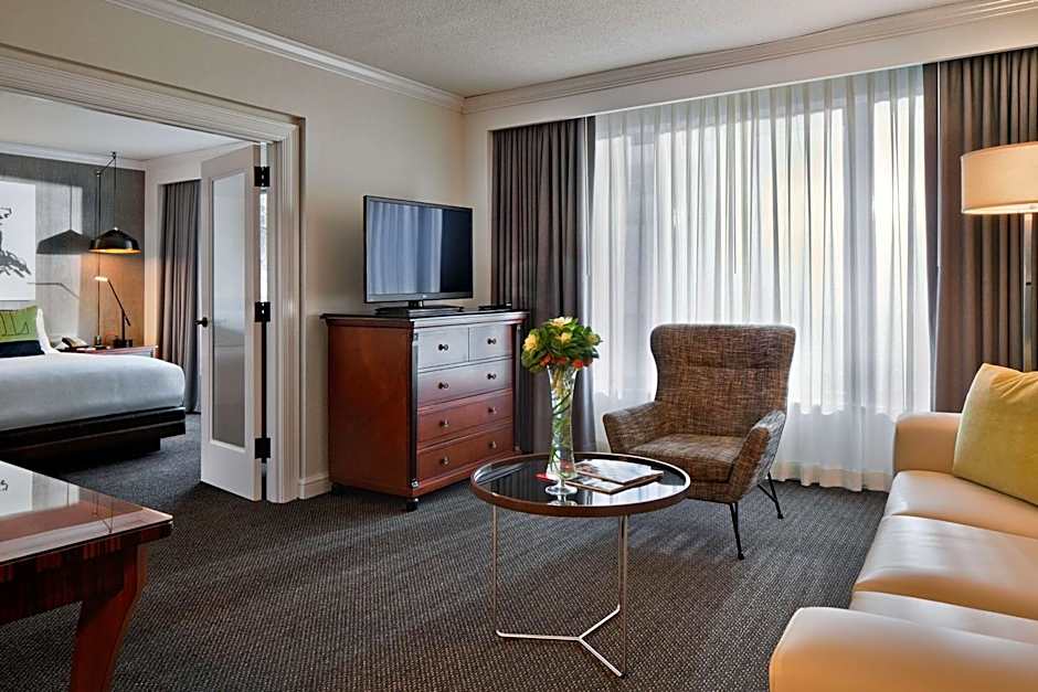 The Logan Philadelphia, Curio Collection by Hilton