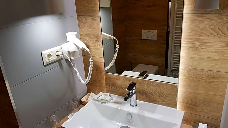 Hotel Zena Beauty & Shopping Center