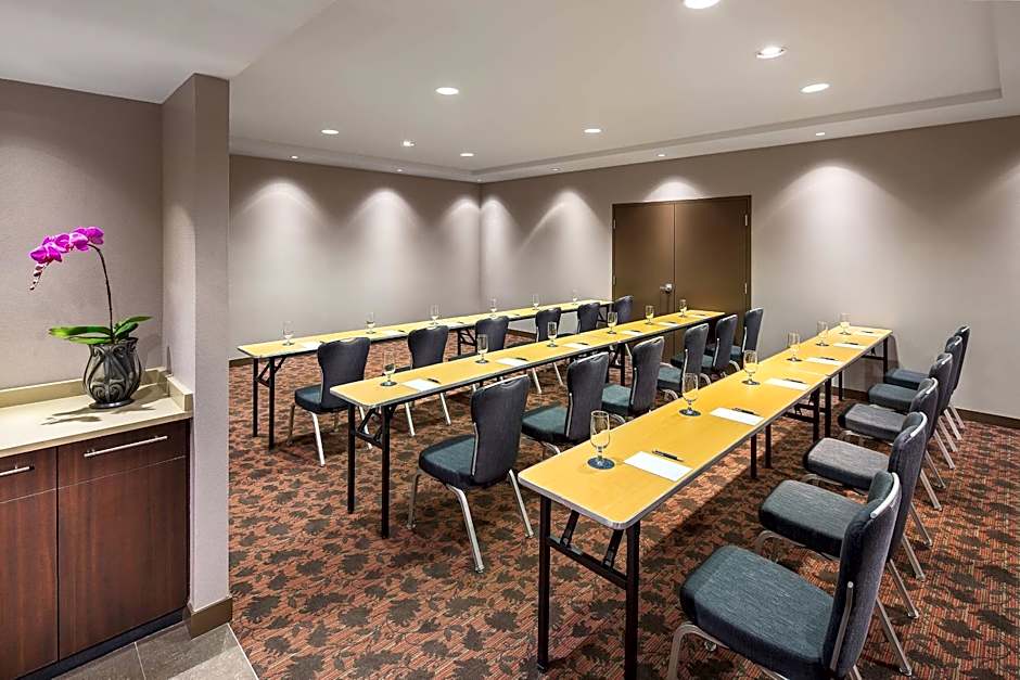 Sheraton Vancouver Airport Hotel