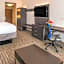 Holiday Inn Express & Suites Tampa North - Wesley Chapel By IHG