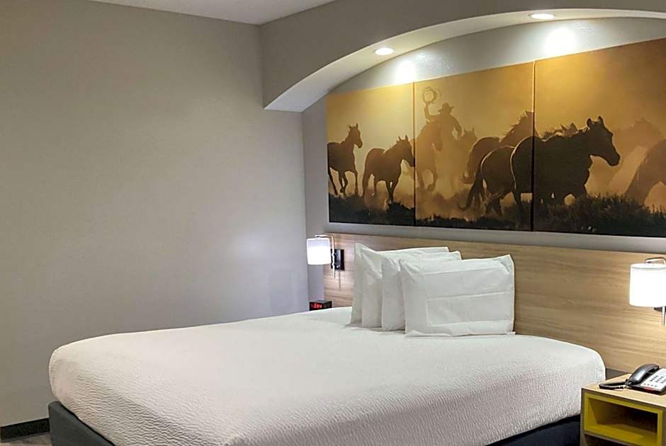 Days Inn by Wyndham Humble/Houston Intercontinental Airport