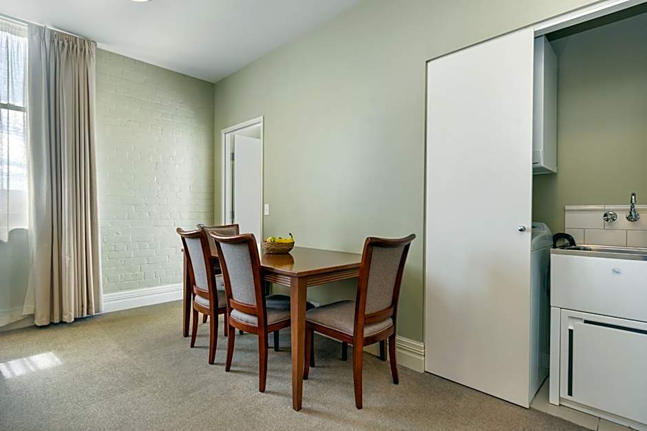 Launceston Central Apartment Hotel
