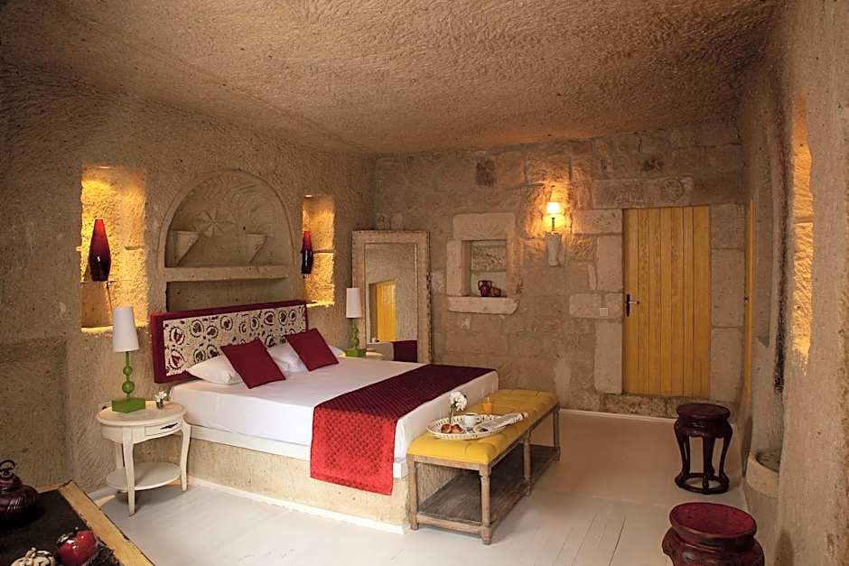 Hezen Cave Hotel
