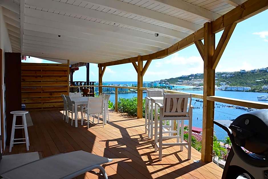 Les Balcons d'Oyster Pond