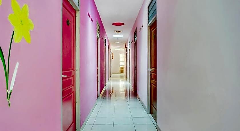 SPOT ON 2214 Wisma Jampea