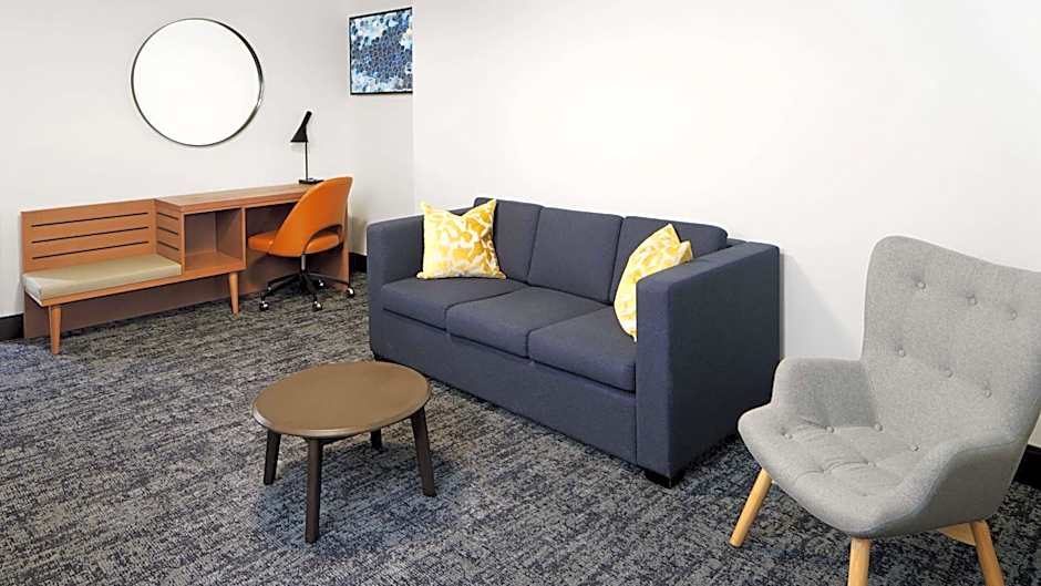 River's Edge Hotel Portland, Tapestry Collection by Hilton