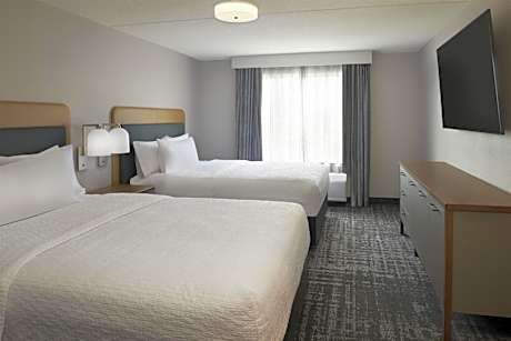 One-Bedroom Queen Suite with Two Queen Beds - Non-Smoking