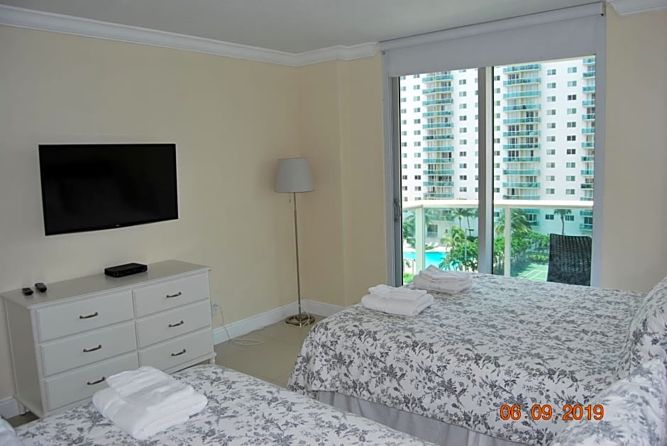 Ocean Reserve Piso 7 STR-310