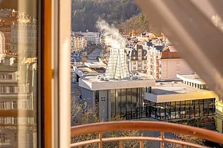 Superior Double Room, city view and balcony