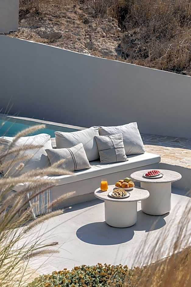 Solus Suites Milos