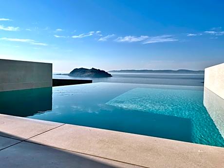 Eleia Seafront Rooms & Villas