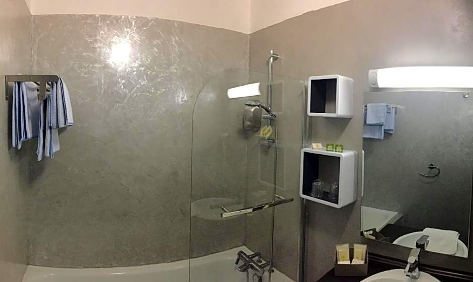 Hotel Restaurant SPA "Le Relais Des Moines - Logis de France"