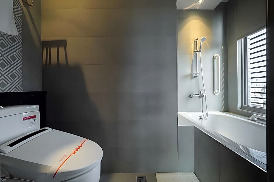 Watermark Hotel - Kaohsiung Main Station