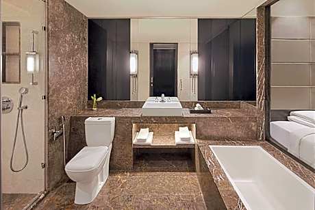 Executive Room, 1 King Bed, Terrace (1 King Bed)