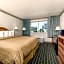 Days Inn & Suites by Wyndham Columbus East Airport
