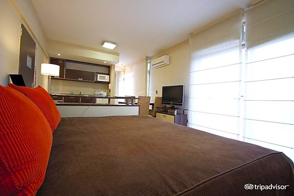 Recoleta Uriburu by Ayres