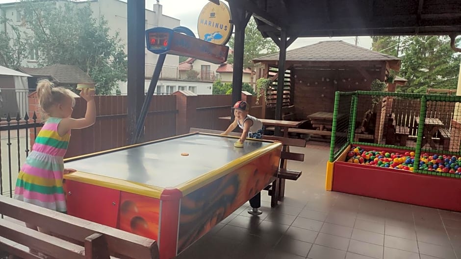 Pokoje Gościnne u MARCINA- sala zabaw, basen, melex, rowery, grill, mini dmuchaniec