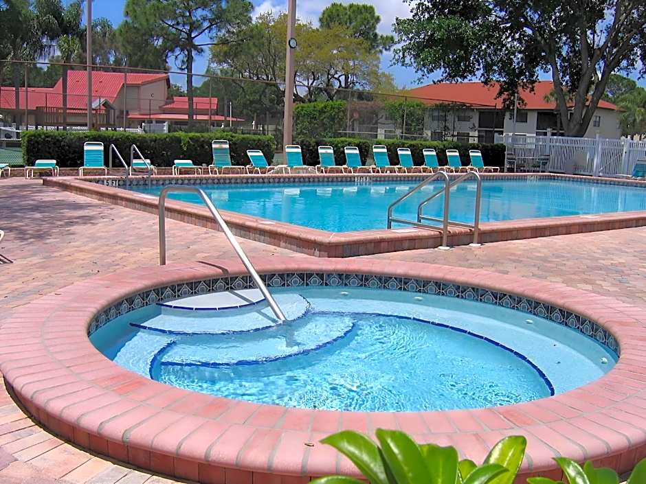 Spacious Shorewalk 2B-2B Condo near Anna Maria Island, Beaches & IMG Academy