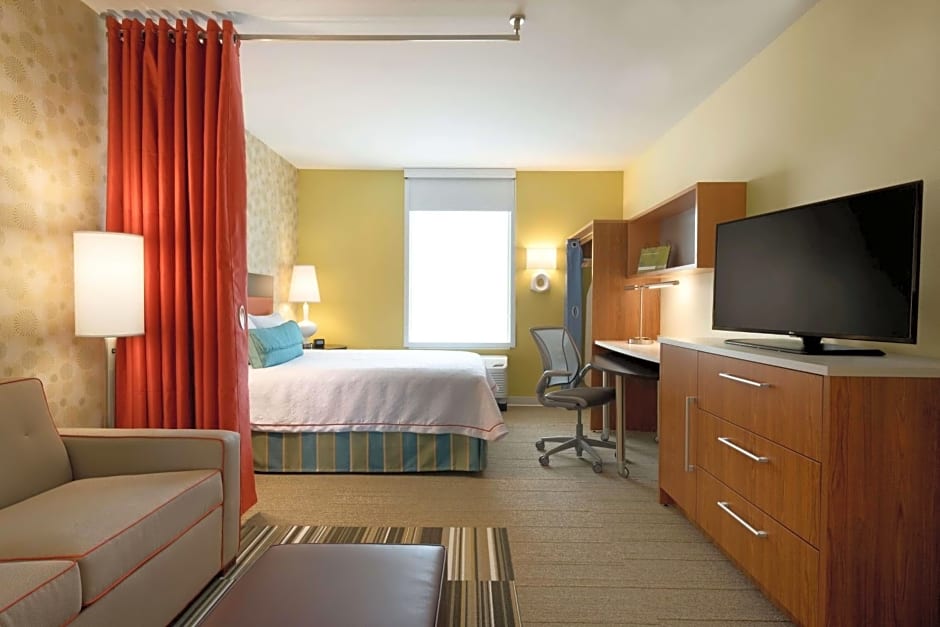 Home2 Suites by Hilton Minneapolis / Roseville, MN