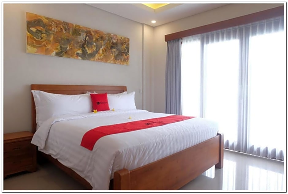 RedDoorz Plus near Canggu Beach