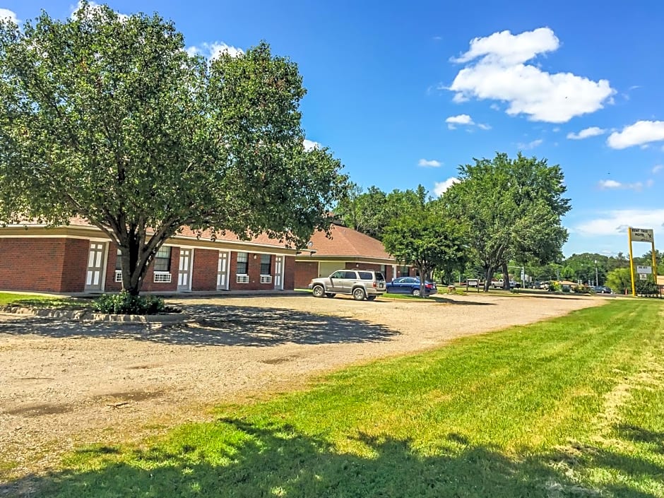 Bent Tree Motel