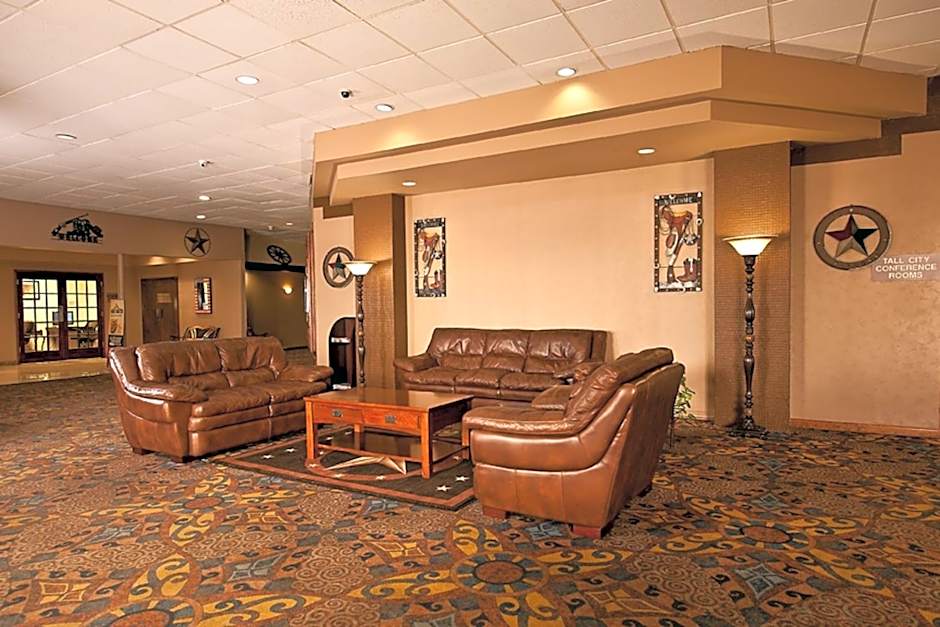 Grand Texan Hotel And Convention Center