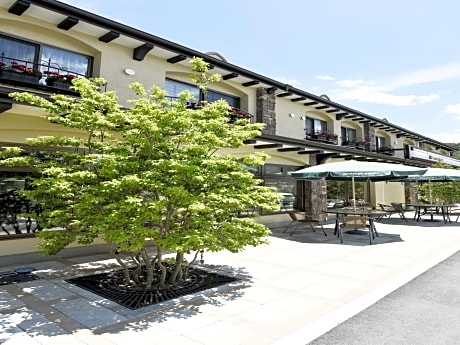 HOTORI no HOTEL BAN