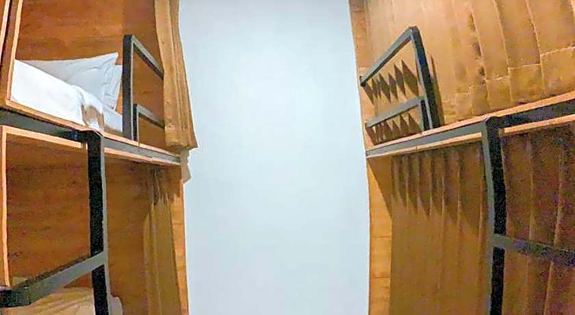 D beds Hostel