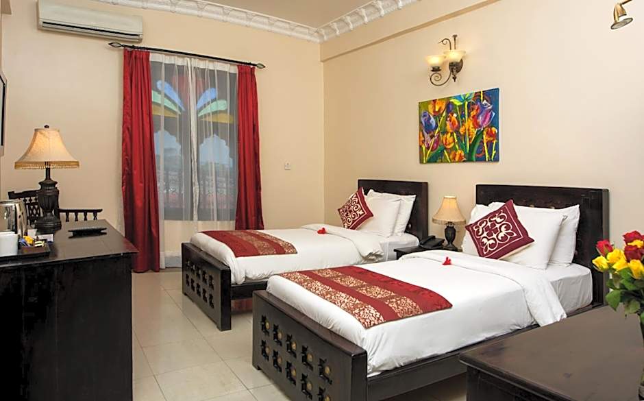Golden Tulip Stone Town Boutique