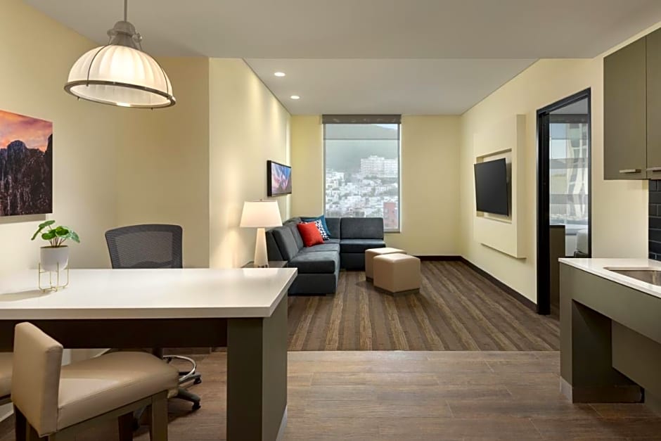 Hyatt House Monterrey Valle