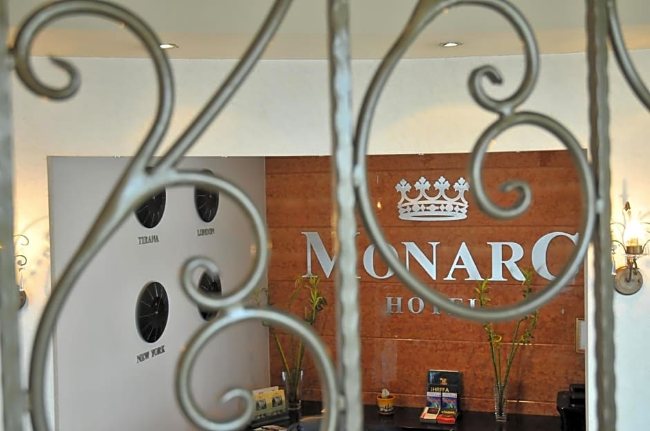 MonarC Hotel