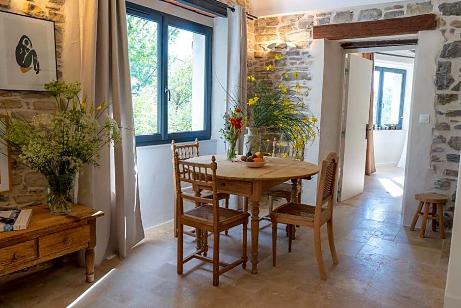 Gîtes au pied des Cévennes - Domaine Les Terres Aoyama