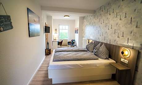 Double Room on ground floor in Annex at the lake