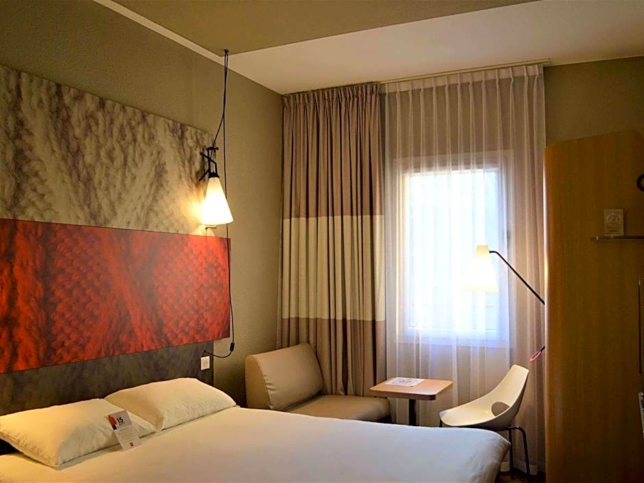 Ibis Honfleur