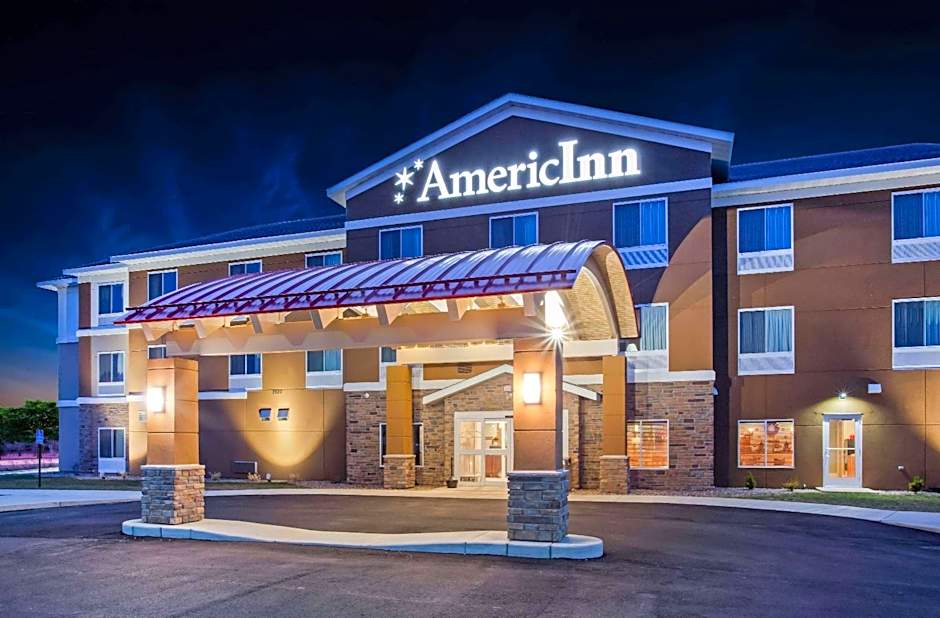 AmericInn by Wyndham DeWitt