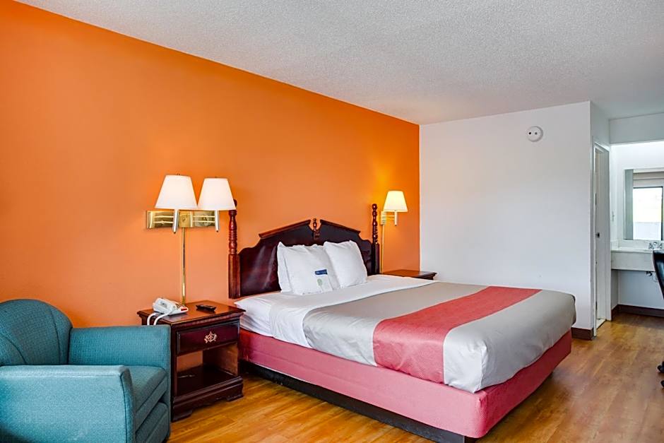 Motel 6-White House, TN