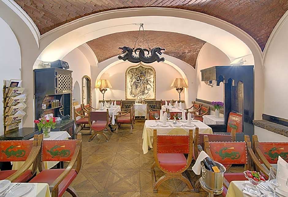 Hotel Embassy