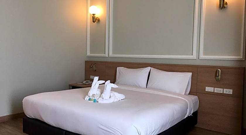 Mayflower Grande Suite Hotel